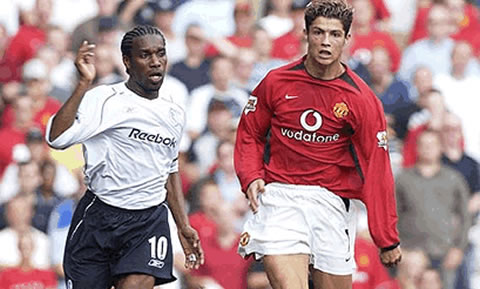 Cristiano Ronaldo debut in the English Premier League, at Old Trafford, in Manchester United vs Bolton Wanderers, in 2003 and having a skinny body, picture 2