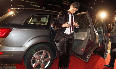 Ronaldo Cars on Photos Taken Where Cristiano Ronaldo Was Spotted Near His Cars