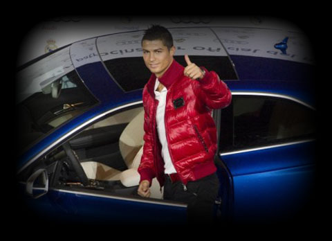 Cristiano Ronaldo Fashion on Cristiano Ronaldo Fashion Wearing A Red Jacket Jpg