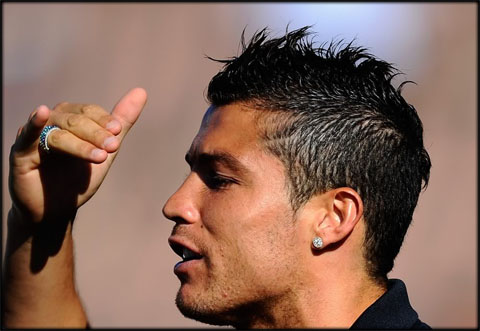 Ronaldo Girlfriend on Cristiano Ronaldo New Haircut Hairstyle 2011 2012 Jpg