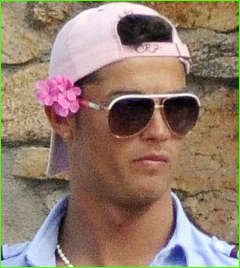 cristiano-ronaldo-pink-rose-head