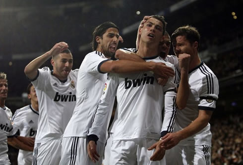 Cristiano Ronaldo goal celebration with Sami Khedira, Karim Benzema, Xabi Alonso and Pepe, in Real Madrid 2-0 Atletico Madrid, for La Liga 2012-2013