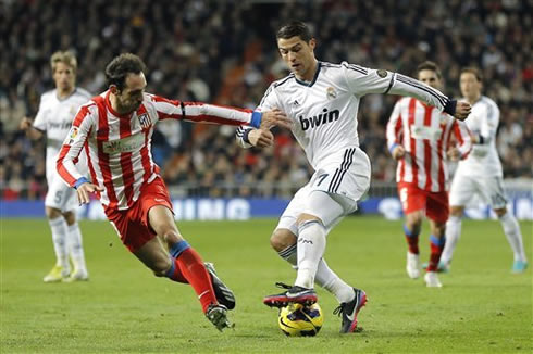 Cristiano Ronaldo dribbling Juanfran, in Real Madrid 2-0 Atletico Madrid, for La Liga 2012-2013