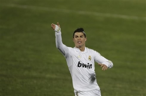 Cristiano Ronaldo points the right direction where he wants the ball to be passed in Real Madrid 2012