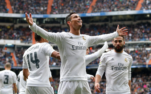 Cristiano Ronaldo turns himself to the stands to receive an ovation