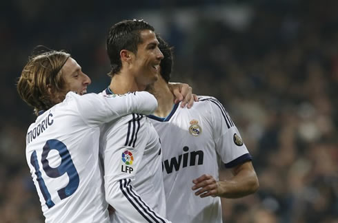 Cristiano Ronaldo goal celebration, being pulled by the neck by Luka Modric, in Real Madrid 2012-2013