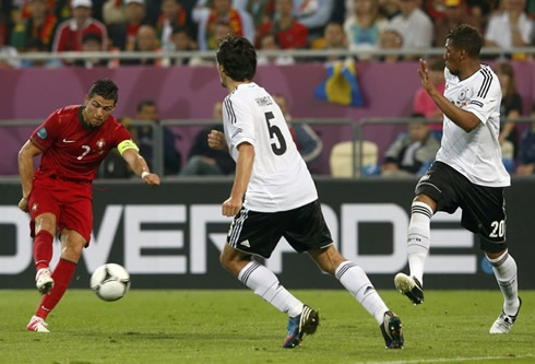 Cristiano Ronaldo shooting in Portugal 0-1 Germany, for the EURO 2012