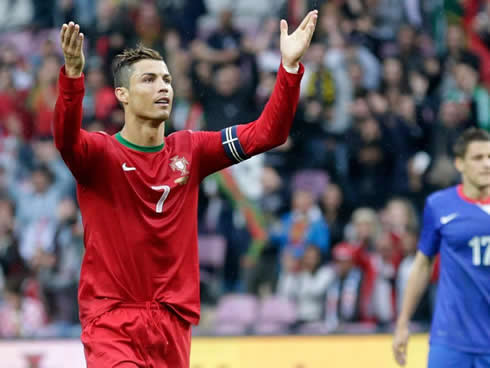 Cristiano Ronaldo complaining about the Croatian fans reaction, after scoring his goal for Portugal, in a friendly in 2013