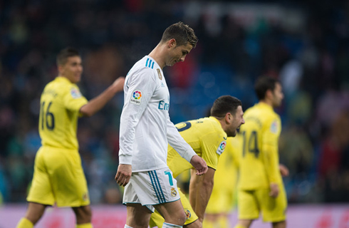 Cristiano Ronaldo with his head down in Real Madrid home game against Villarreal
