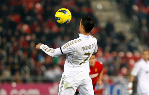 Cristiano Ronaldo preparing to hold the ball on his chest against Mallorca