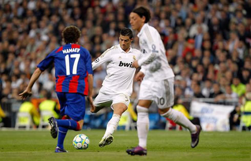 Cristiano Ronaldo long range shot and goal in Real Madrid 4-1 CSKA Moscow