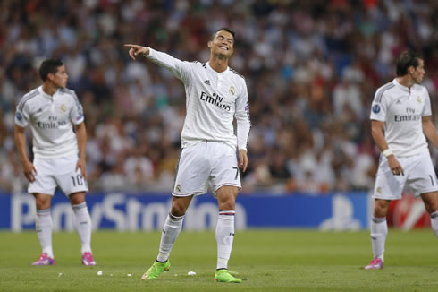 Cristiano Ronaldo laughing of a teammate during a game