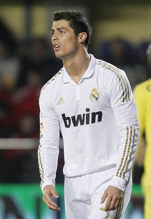 Cristiano Ronaldo exhausted in Villarreal vs Real Madrid, in La Liga 2012