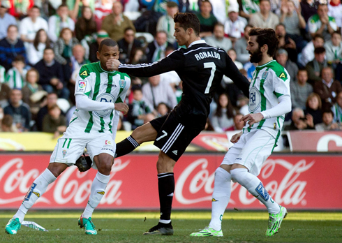 Cristiano Ronaldo kicking and slapping a Cordoba player, in a Real Madrid fixture for La Liga in 2015