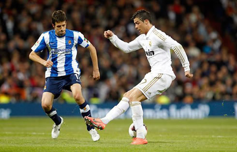 Cristiano Ronaldo new trick and dribble, in Real Madrid vs Real Sociedad in 2012