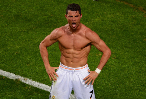 Cristiano Ronaldo shirtless showing his abs and chest muscles in the Champions League final of 2014