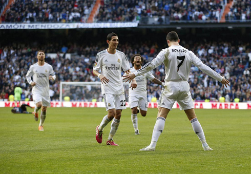 Cristiano Ronaldo waiting for his teammates Di María, Marcelo and Sergio Ramos, to celebrate Real Madrid goal