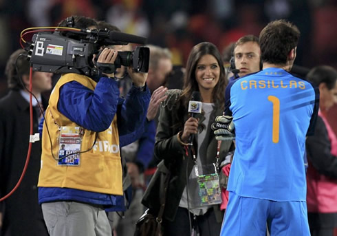 Sara Carbonero, Telecinco Spanish reporter, interviewing her boyfriend Iker Casillas