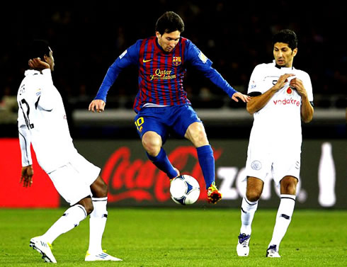 Lionel Messi magic ball control in the air, in a Barcelona game in 2011-2012