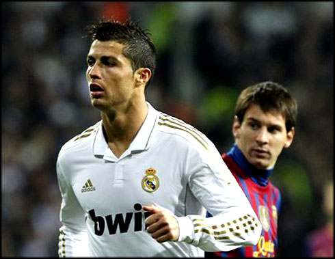 http://www.ronaldo7.net/news/2012/cristiano-ronaldo-435-vs-lionel-messi-in-real-madrid-vs-barcelona-clasico-in-2012.jpg