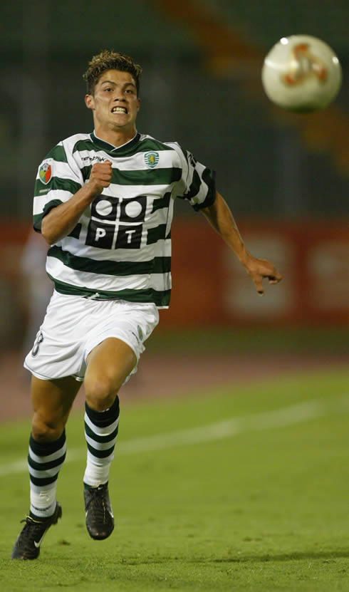 Cristiano Ronaldo playing for Sporting CP in 2002-2003 and chasing the ball