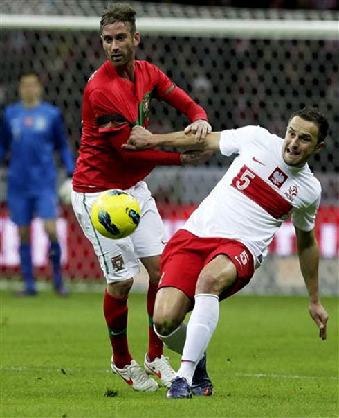 Raúl Meireles funny and unusual hair style, in Poland vs Portugal, in 2012