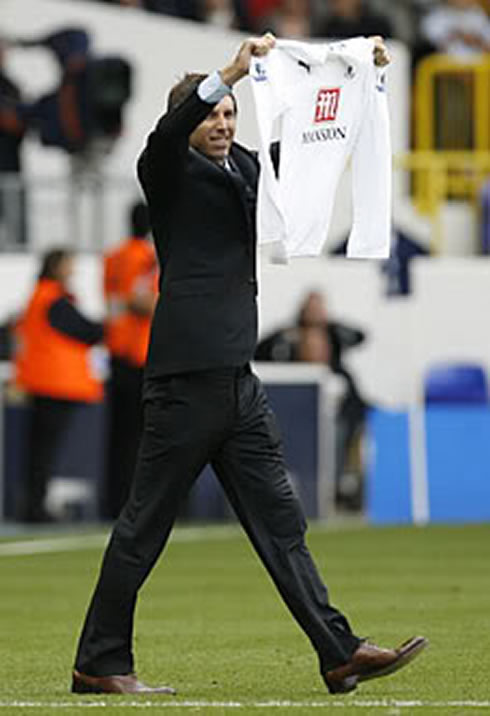 Steve Nash at White Hart Lane, with a Tottenham Hotspurs jersey/shirt