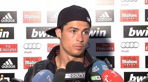 Cristiano Ronaldo talking to Spanish journalists from Gol TV, TVE and La Sexta