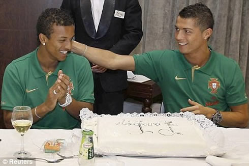 Cristiano Ronaldo celebrating Nani's birthday, with a cake but no cakes to blow