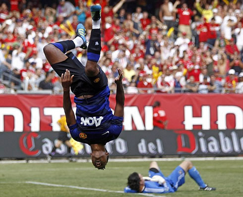 Nani back flip jump celebration, in Manchester United