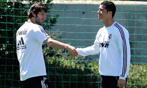 Cristiano Ronaldo greeting Esteban Granero in a Real Madrid training session in 2012