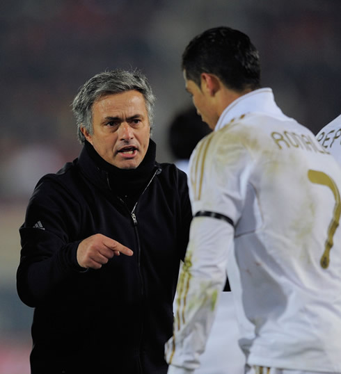 José Mourinho talking to Cristiano Ronaldo and telling him what he expects on the field