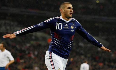 Benzema goal for France