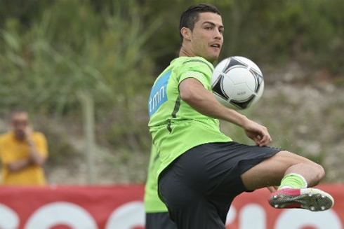 Cristiano Ronaldo doing a new trick in training, for the EURO 2012