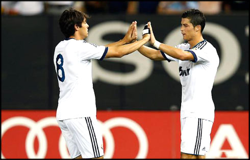 Ronaldo Kaka on Cristiano Ronaldo And Ricardo Kak   Celebrating A Goal For Real Madrid