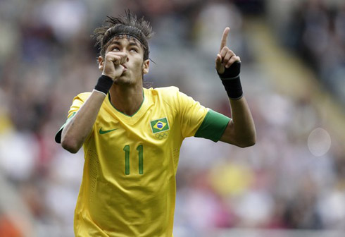 Neymar goal celebration, sucking his finger in a Brazil's game in 2012