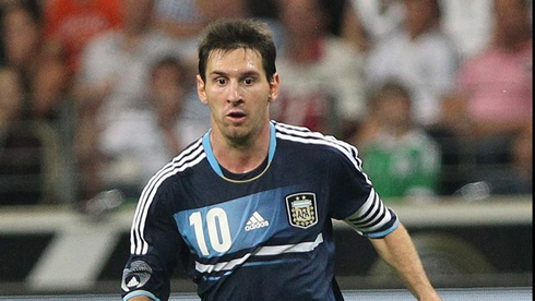 Lionel Messi playing for Argentina, in 2012-2013