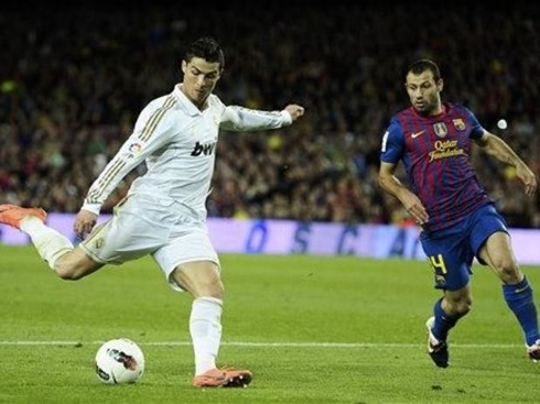 Cristiano Ronaldo scoring a goal to Barcelona, in La Liga 2012