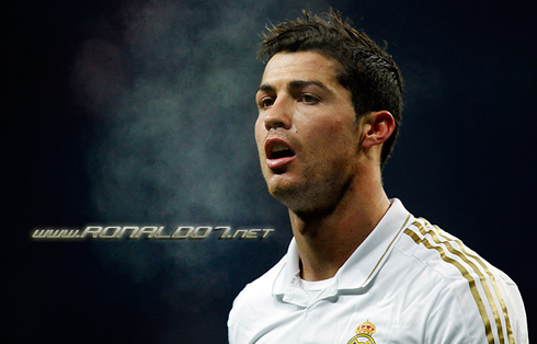 http://www.ronaldo7.net/news/2012/cristiano-ronaldo-547-real-madrid-football-soccer-player-wallpaper-2012-2013.jpg