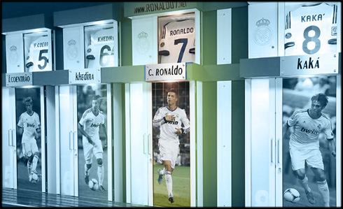 Real Madrid dressing room, with Fábio Coentrão, Khedira, Cristiano Ronaldo and Kaká locker rooms next to each other