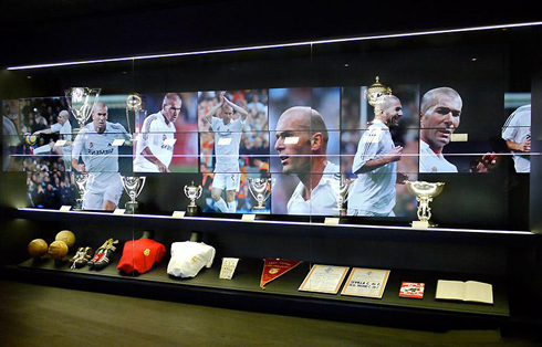 Real Madrid legendary players room, displaying Zinedine Zidane memorabilia