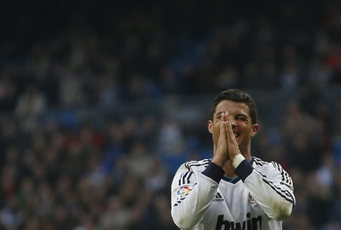 Cristiano Ronaldo asking for apologies and saying he is sorry, during a game for Real Madrid in 2013