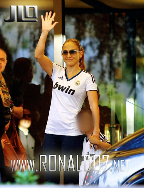 Jennifer Lopez is a Real Madrid fan, representing VIP and famous people