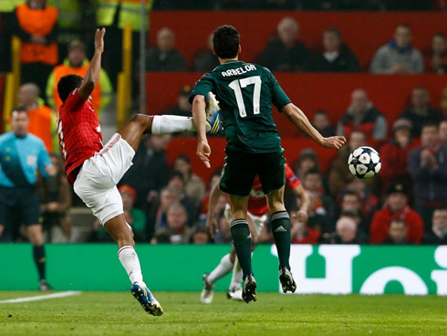 Nani red card foul against Arbeloa, in Manchester United vs Real Madrid, for the Champions League 2013