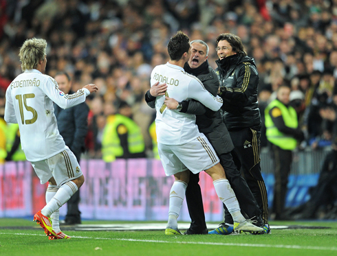 José Mourinho hugging Ronaldo in Real Madrid 2013