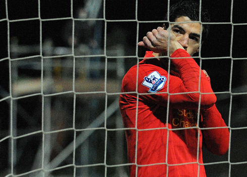 Luis Suárez showing his love for Liverpool FC