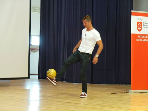 Cristiano Ronaldo showboat, showing off his skills in an event in 2013