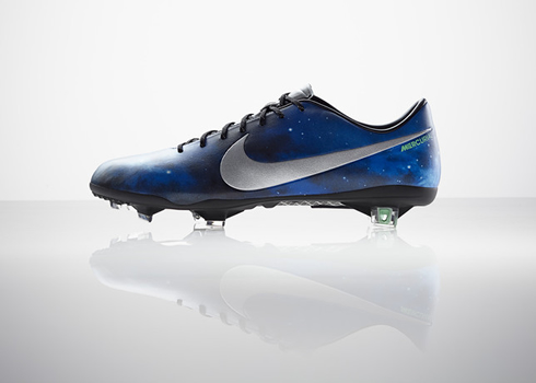 Nike football boots, CR7 Mercurial Vapor IX Galaxy, side view