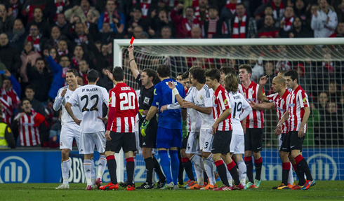 Cristiano Ronaldo being shown a red card, in Athletic Bilbao vs Real Madrid, in 2014