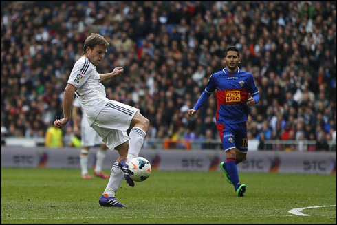 Asier Illarramendi scoring his first goal for Real Madrid